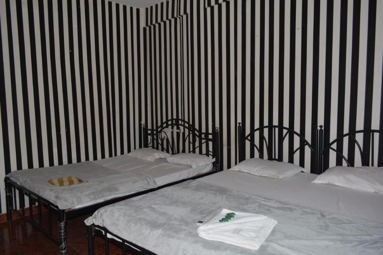 Esther Guest House Calangute Habitación foto