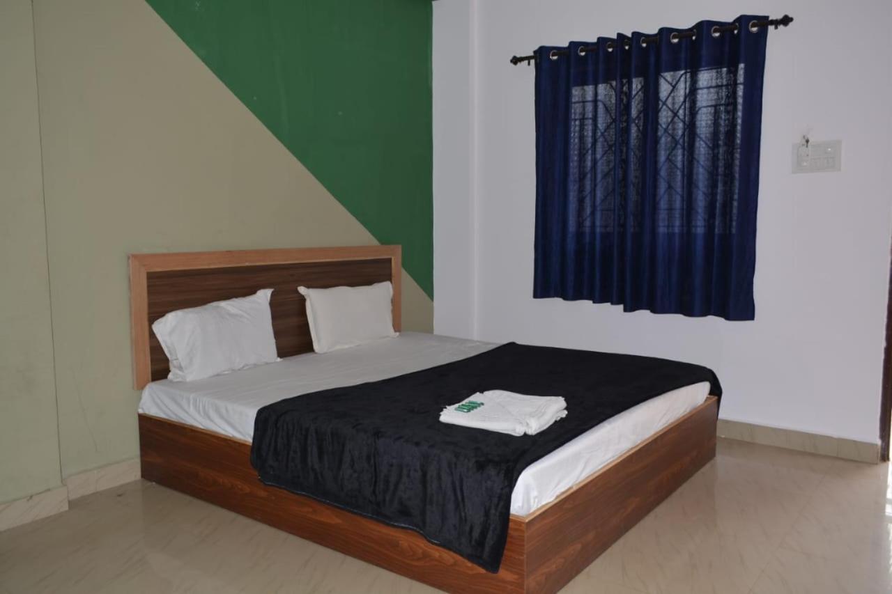 Esther Guest House Calangute Habitación foto